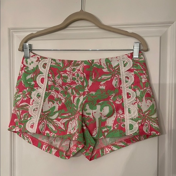 Lilly Pulitzer Liza Hotty Pink Forgot my Trunks Elephant Flower Shorts - Picture 2 of 6